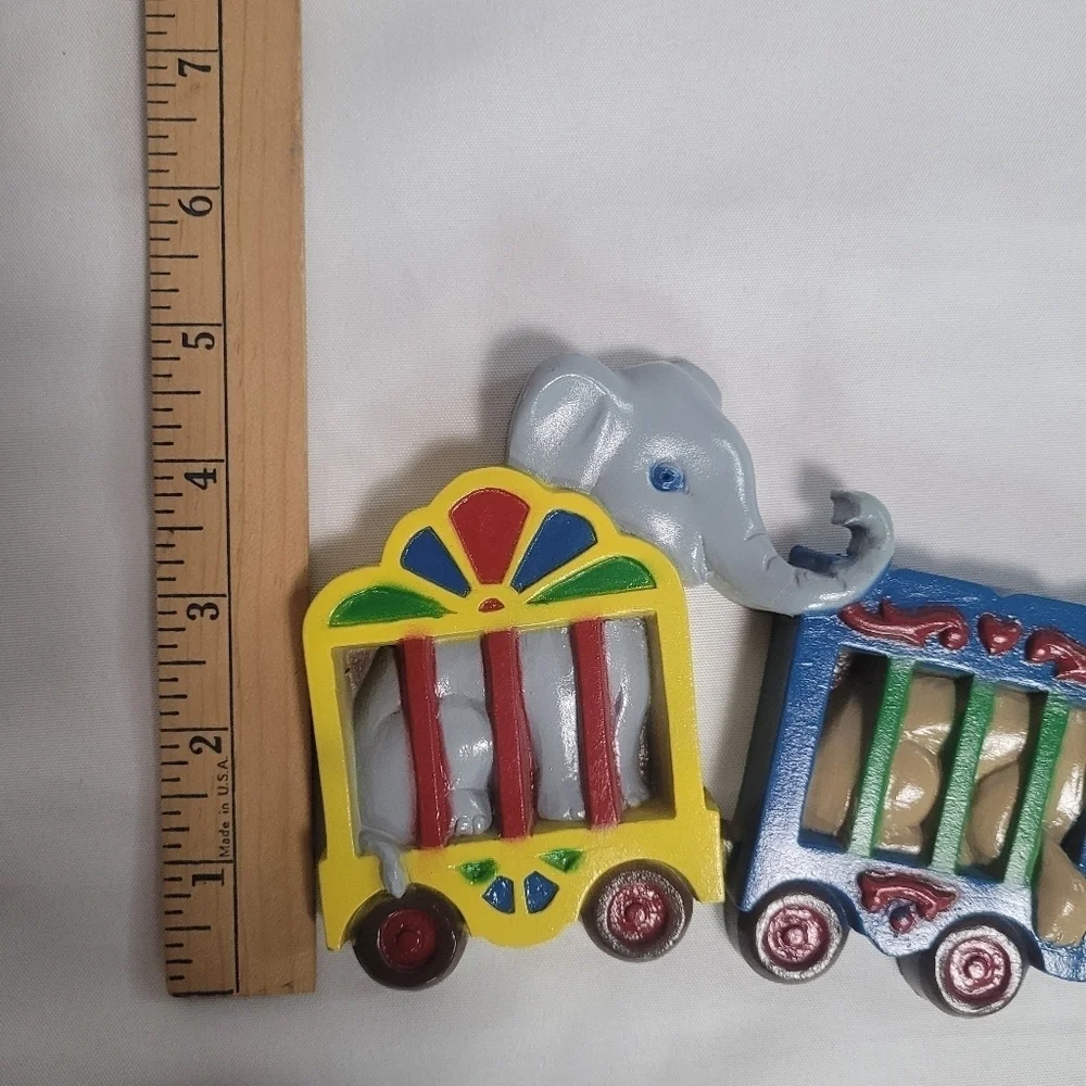 VTG Burwood Circus Train Wall Hangings Zoo Choo Choo 2 Piece